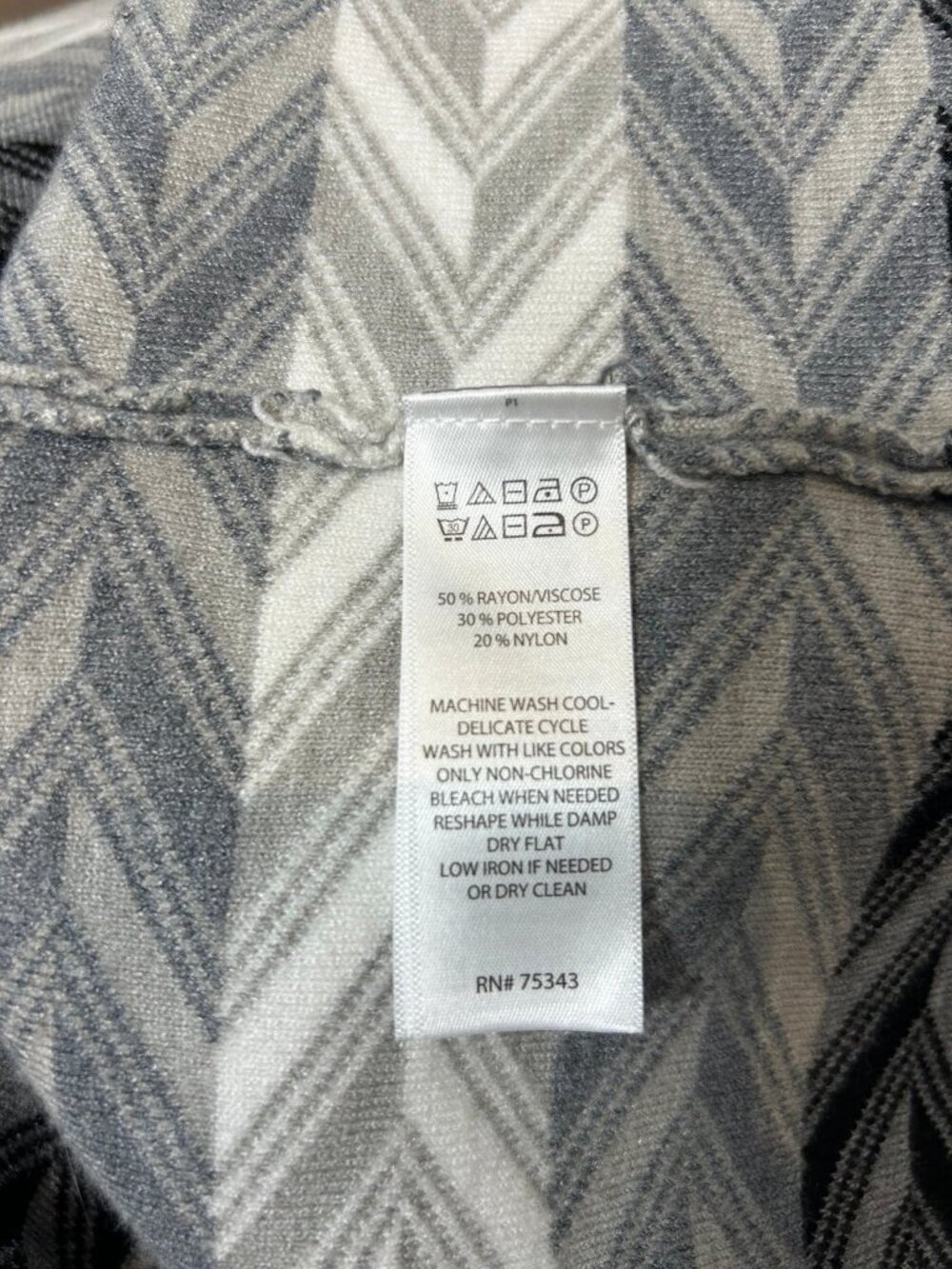 NWOT Adrienne Vittadini Women’s Belted Cardigan Sweater Coat Large Grey Black G - Picture 5 of 5